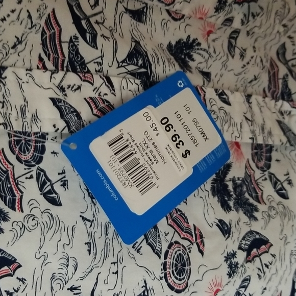 Shirt - Picture 3 of 4